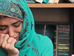 Arab Babe Sucks Cock When Caught Shoplifting Nuvid